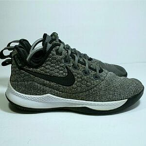 Nike Lebron Witness III Hightop Basketball Shoes Sneakers